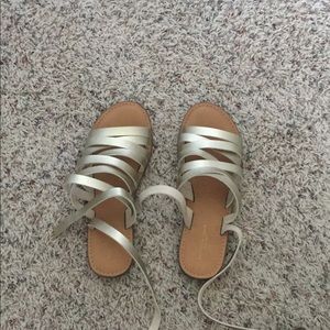 American Eagle sandals